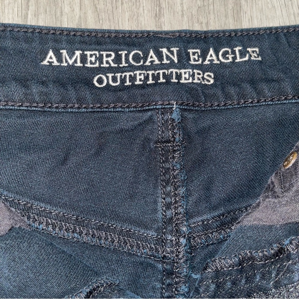American Eagle Outfitters Denim Stretch Shorts Women’s Black Size 2 Distressed - Picture 3 of 11